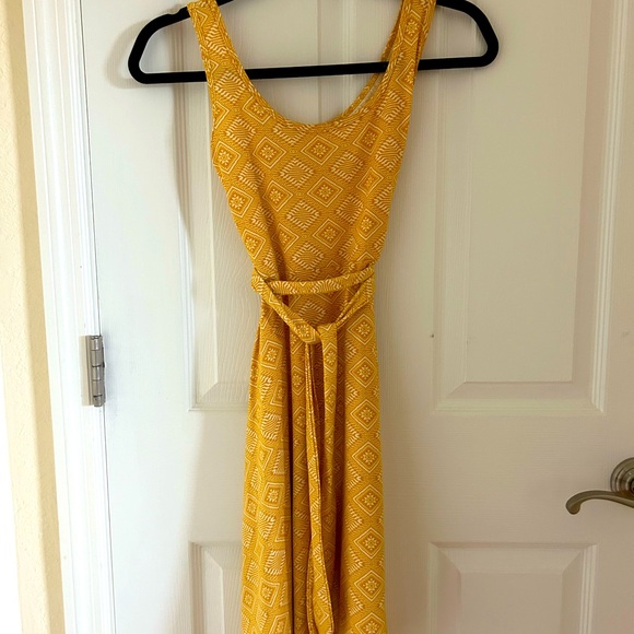 BOUTIQUE Beautiful, soft tank dress by Allthreads. - Picture 1 of 3
